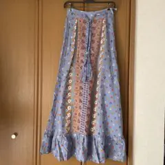 anoco no oheya ヴィンテージ　花柄刺繍ロングスカート 青