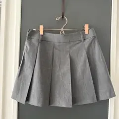 UNIQLO ダークグレー プリーツスコート Sサイズ