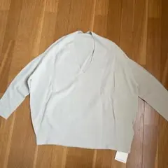 スピック＆スパン　タグ付き　ホールガーメントVプルオーバー