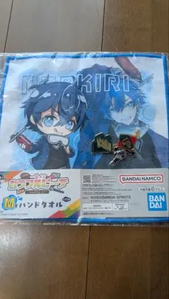 カラフルピーチ　なおきりハンカチ、ピンバッジ