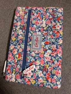 Cath Kidston花柄ポーチ