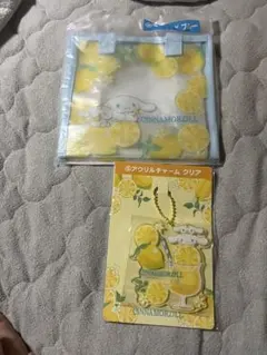 シナモロールの当たりくじ　⑧ミニバッグ　ブルーと④アクリルチャーム　クリア