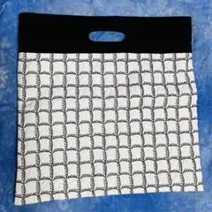ほぼ新品　ミナペルホネン　キルトクラウド　クラッチバッグのサムネイル