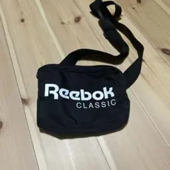 Reebok CLASSIC ボディバッグ ブラックのサムネイル