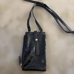 クロコダイル型押し スマホショルダーバッグ 黒