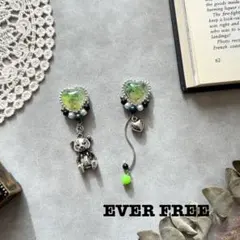 “ハート型 クマさまピアス”アレルギー対応＆イヤリング変更OK‼︎