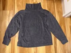 【値下げしました】 UNIQLO グレー タートルネックニット 長袖