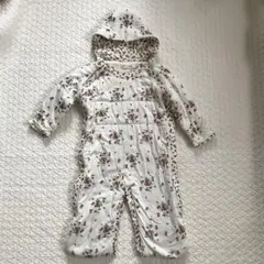 センスオブワンダー 中綿入り 野苺柄　ジャンプスーツ　ロンパース