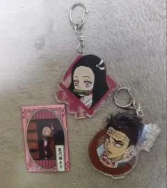 鬼滅の刃 禰豆子 悲鳴嶼行冥 アクリルキーホルダー、缶バッジ セット