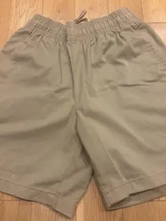 GU ベージュハーフパンツ