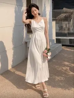 DAZY ソリッドボウバックキャミドレス　白　ワンピース