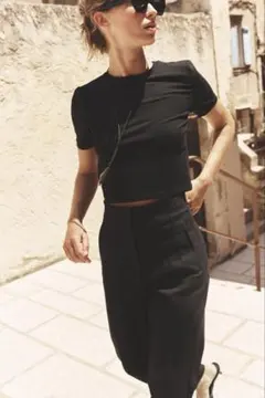ZARA クロップド丈ショートスリーブTシャツ ブラック