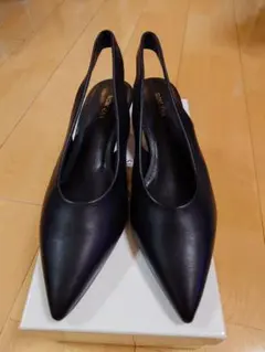 SLOBE IENA ブラックパンプス 23.5cmのサムネイル