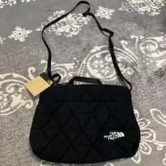THE NORTH FACE ブラックショルダーバッグ