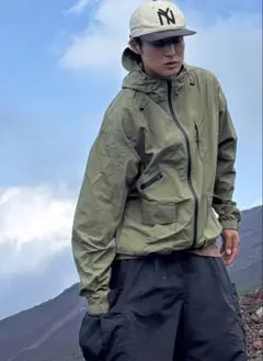 NUGU ウィンドブレーカー カーキ