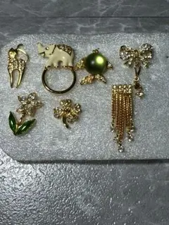 ブローチ 8個セット