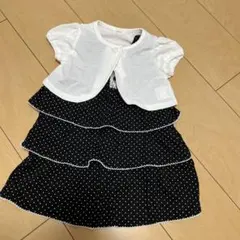 水玉模様のワンピースとカーディガン2点セット