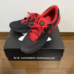 【新品】アンダーアーマー ランニングシューズ スニーカー　28.5cm