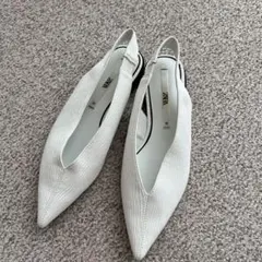 ZARA ホワイト ポインテッドトゥ フラットシューズ 35