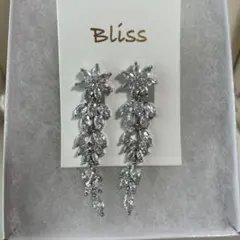 Bliss クリスタル フラワーイヤリング　ブライダル