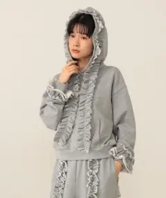 CALOLINA GLASER フリルスウェット フーディのサムネイル