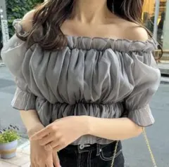 GRL シアーギャザーショート丈ブラウス チャコール　tu541