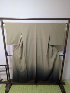 美品 袷着物 正絹 鶯色 グラデーション 適正身長142〜152cmのサムネイル