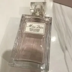 ミスディオール　シルキー　ボディ　ミスト　100ml 成分表記2枚目確認ください