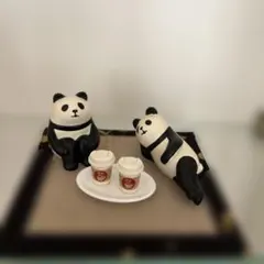 ミニ置物・コンコンブル体育座りパンダ　ごろ寝パンダ　コーヒーセット　ミニゴザ