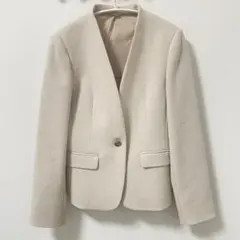 【美品】ANAYI ノーカラージャケット 38 ベージュのサムネイル