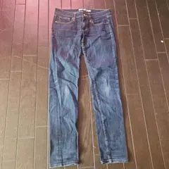 スキニーデニム ダークブルー ユニクロ