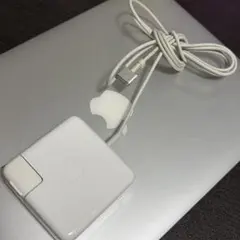 【中古】MacBook Pro 13インチ Early 2015 /充電器付のサムネイル