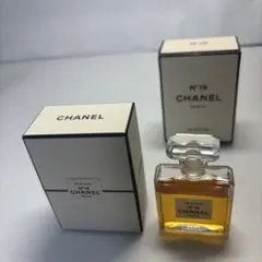 CHANEL N°19 PARFUM 14ML 箱付き