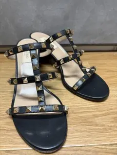 VALENTINO GARAVANI ロックスタッズ サンダル 38.5のサムネイル