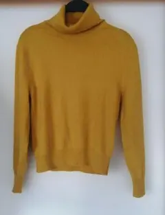 美品　1部補修有り　ユニクロカシミヤ100%マスタードタートルネックセーター S