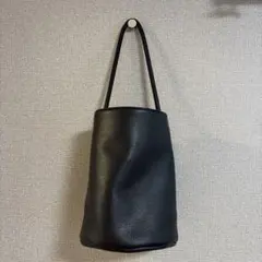 ブラック ショルダーバッグ