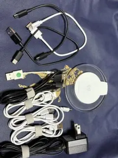 ケーブルセットとワイヤレス充電器