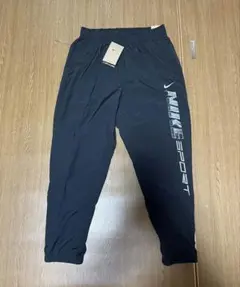新品未使用　ナイキ メンズ ウーブン ランニングパンツ　Mサイズ