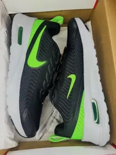 [ナイキ] エア マックス ニュアクシス AIR MAX