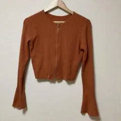 オレンジ リブ編み クロップドニット
