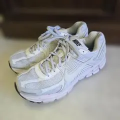 2026年最新】nike zoom vomero 5 27の人気アイテム - メルカリ