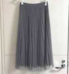 匿名配送新品未使用❤︎リバーシブルラメチュールスカートプリーツグレーMサイズ9号