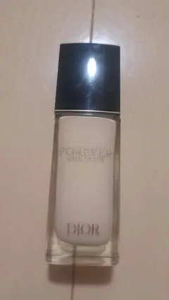 ディオールスキンフォーエヴァーフルイドグロウ　00 129g