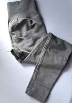 UNIQLO HEATTECH レギンス M