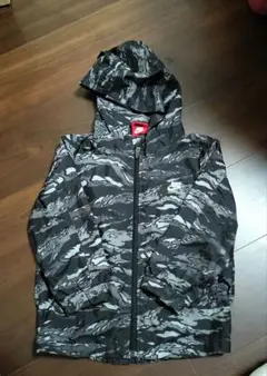 Item thumbnail for item 96cc7afc-a2b6-4336-9dd5-e8e16111567f