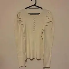 パフスリーブ リブニット トップス アイボリー フロントボタンのサムネイル