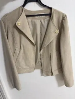 ベージュ スエード風 ライダースジャケット　マッシュマッシュ