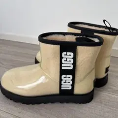 UGG x TELFAR ロゴミニブーツ ホワイトmikado着用 - メルカリ
