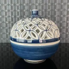 有田焼香炉　唐草　網目透かし　陶磁器