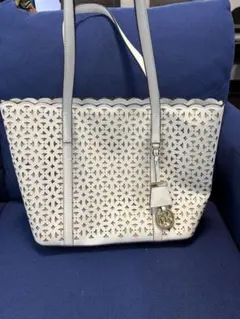 MICHAEL KORS ホワイト パンチング トートバッグのサムネイル